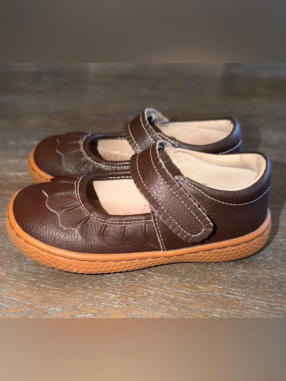 Livie & Luca Brown Ruche Classic Mary Jane Shoes size 9